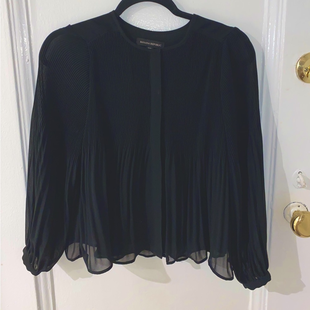 BR pleated chiffon black long sleeve blouse
